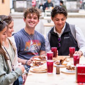 Delicious Tapas Tour in Triana & Flamenco Show Finale